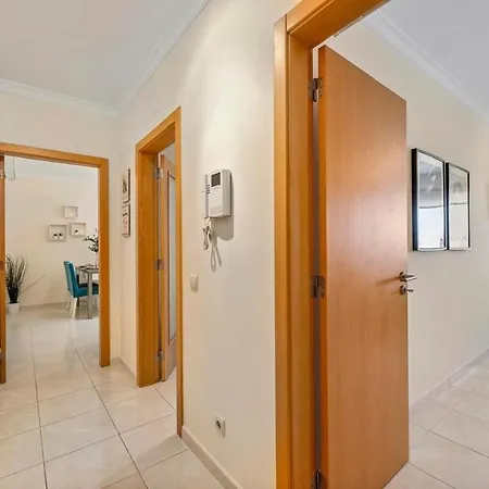 Pool With 10' Away - Comfort And Tranquility Διαμέρισμα Quarteira