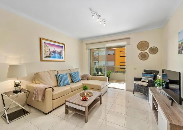 Pool With 10' Away - Comfort And Tranquility * Quarteira