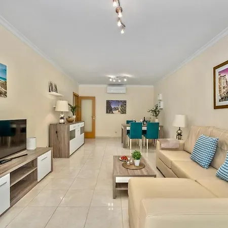 Apartament Pool With 10' Away - Comfort And Tranquility Quarteira