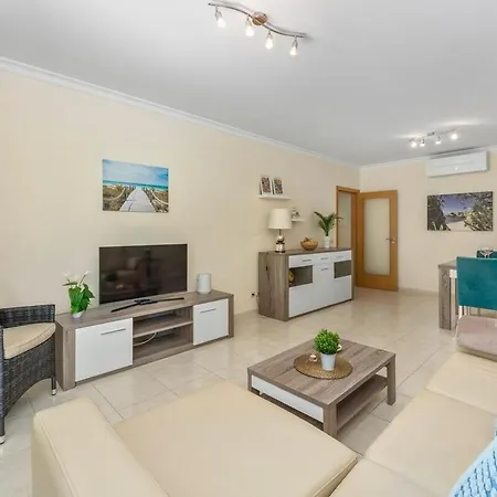 Pool With 10' Away - Comfort And Tranquility Apartment Quarteira
