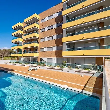 Pool With 10' Away - Comfort And Tranquility