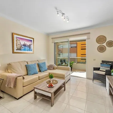 Pool With 10' Away - Comfort And Tranquility * Quarteira