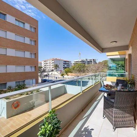 Pool With 10' Away - Comfort And Tranquility