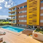 Pool With 10' Away - Comfort And Tranquility
